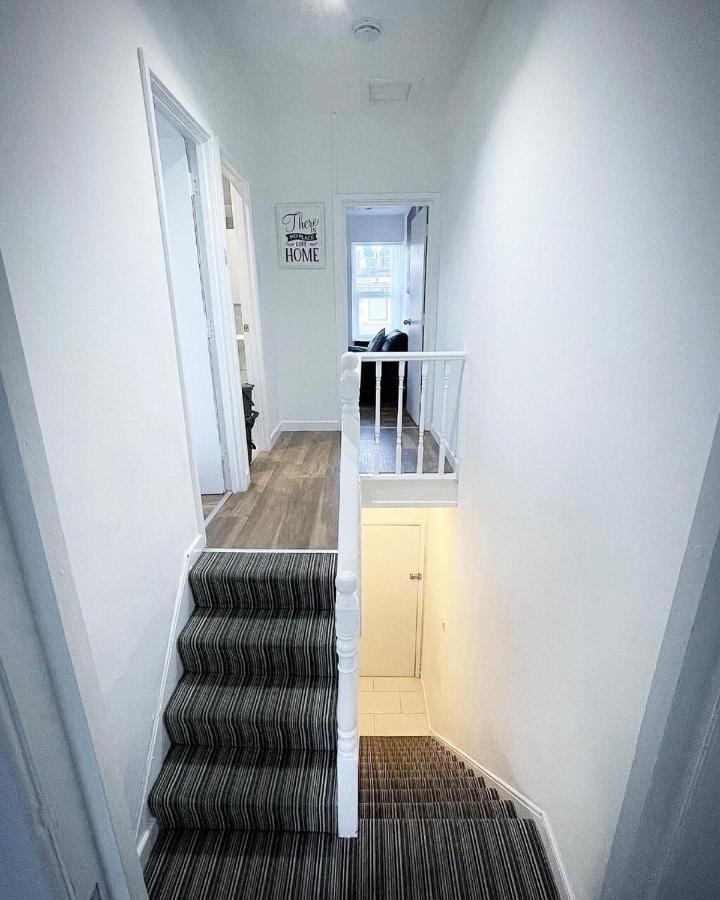 Ak Serviced Apartments - Exclusive Two-Bedroom Apartment カーディフ エクステリア 写真